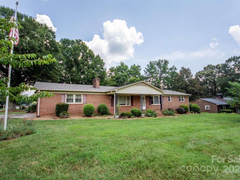2546 NC 150 Highway, Lincolnton, NC 28092.  MLS# CAR4281219, YatesRealty ID 28500. 