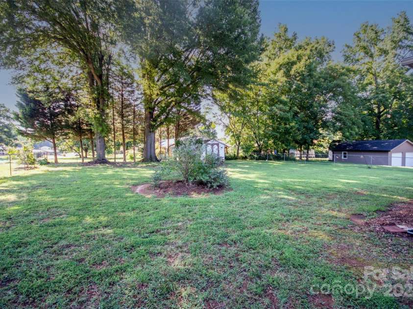 2546 NC 150 Highway, Lincolnton, NC 28092.  MLS# CAR4316625, YatesRealty ID 28500. 