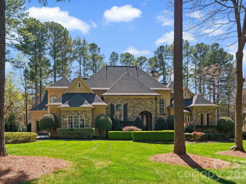 129 Marstons Mill Drive, Mooresville, NC 28117.  MLS# CAR4387491, YatesRealty ID 28501. 