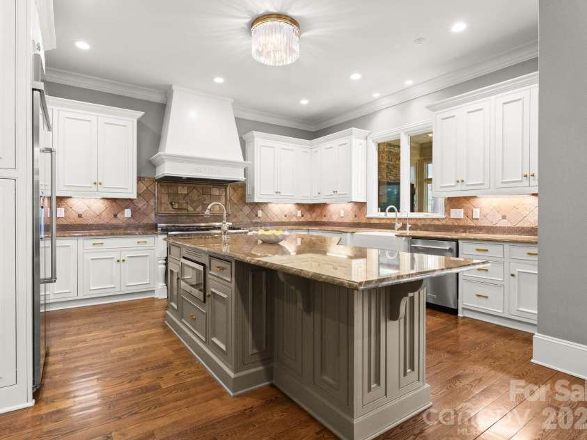 129 Marstons Mill Drive, Mooresville, NC 28117.  MLS# CAR4387491, YatesRealty ID 28501. 
