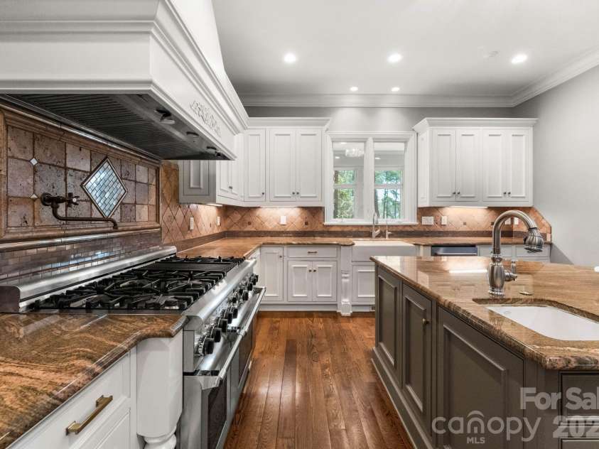129 Marstons Mill Drive, Mooresville, NC 28117.  MLS# CAR4387491, YatesRealty ID 28501. 