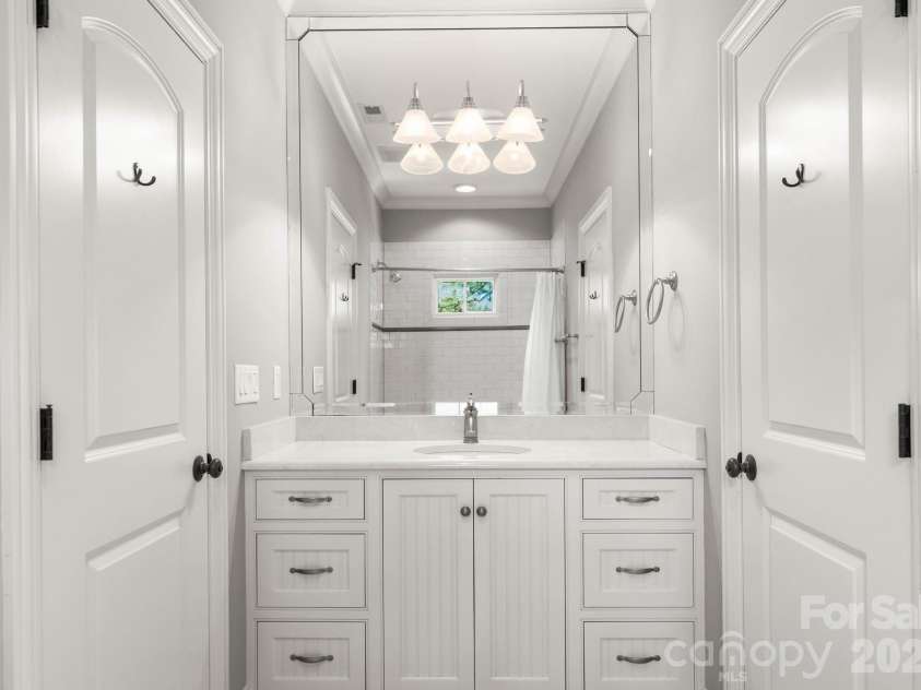 129 Marstons Mill Drive, Mooresville, NC 28117.  MLS# CAR4387491, YatesRealty ID 28501. 