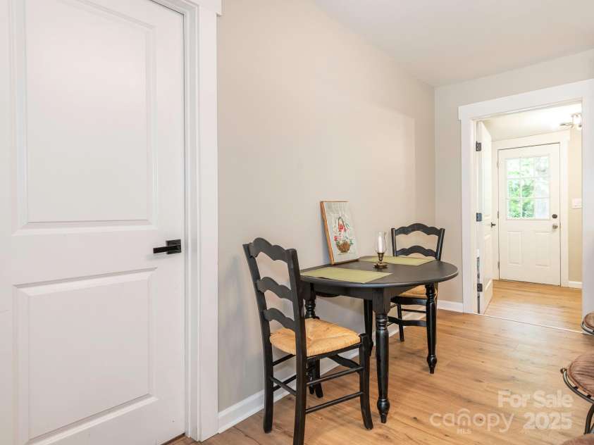 803 13th Street, Kannapolis, NC 28083.  MLS# CAR4244257, YatesRealty ID 28501. Dining Area