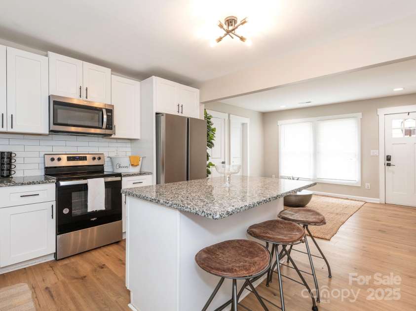 803 13th Street, Kannapolis, NC 28083.  MLS# CAR4244257, YatesRealty ID 28501. Kitchen