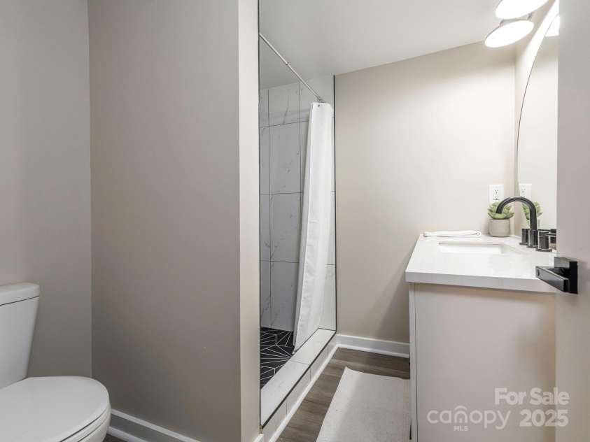 803 13th Street, Kannapolis, NC 28083.  MLS# CAR4244257, YatesRealty ID 28501. Primary Bathroom