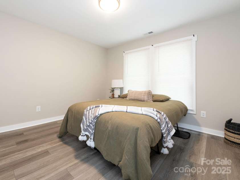 803 13th Street, Kannapolis, NC 28083.  MLS# CAR4244257, YatesRealty ID 28501. Primary Bedroom
