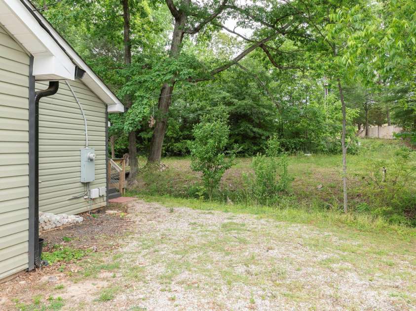803 13th Street, Kannapolis, NC 28083.  MLS# CAR4244257, YatesRealty ID 28501. Side yard