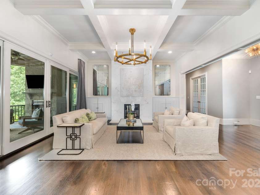 15603 June Washam Road, Davidson, NC 28036.  MLS# CAR4273381, YatesRealty ID 28502. Great Room with Coffered Ceiling