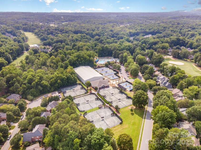 15603 June Washam Road, Davidson, NC 28036.  MLS# CAR4273381, YatesRealty ID 28502. River Run Tennis Center