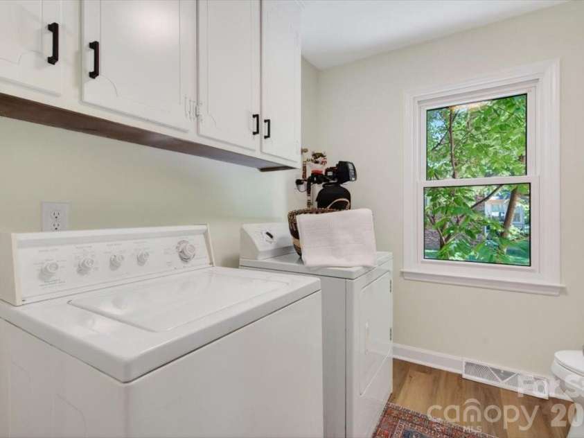 6221 Woodbridge Road, Charlotte, NC 28227.  MLS# CAR4384781, YatesRealty ID 28502. 