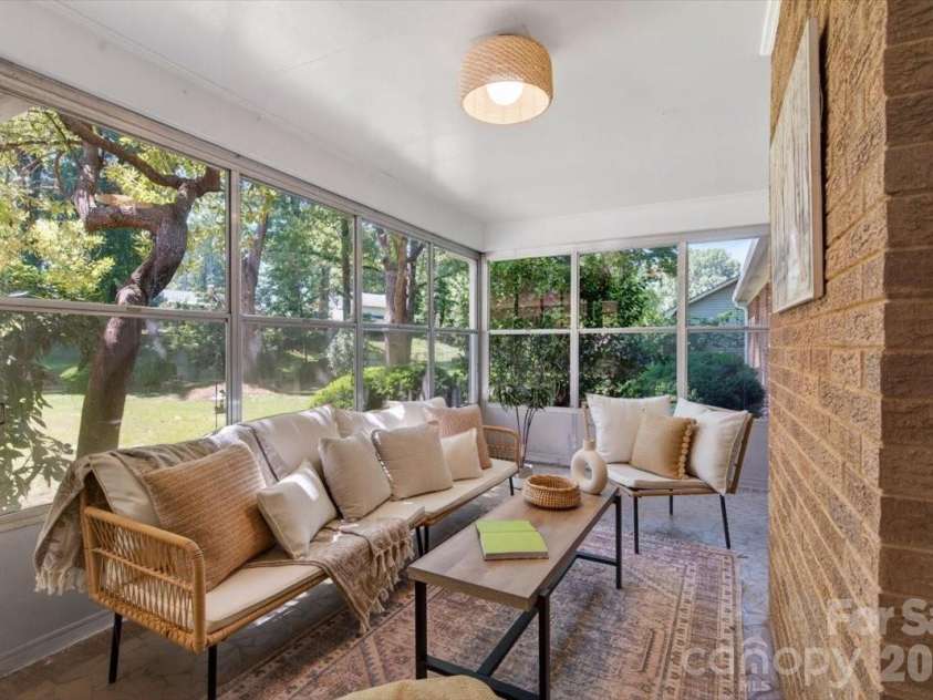 6221 Woodbridge Road, Charlotte, NC 28227.  MLS# CAR4384781, YatesRealty ID 28502. 