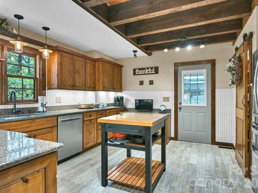 29 Shadow Brook Drive, Flat Rock, NC 28731.  MLS# CAR4386878, YatesRealty ID 28503. 
