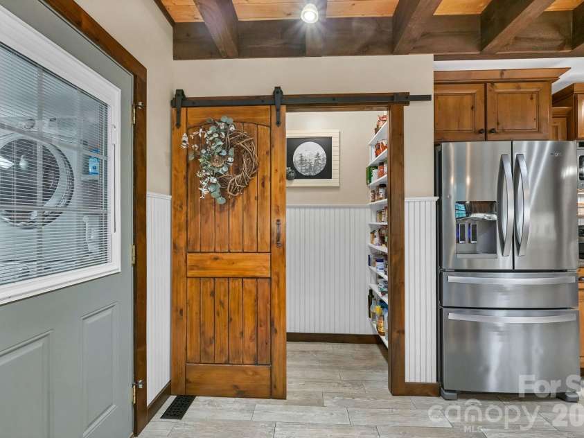29 Shadow Brook Drive, Flat Rock, NC 28731.  MLS# CAR4386878, YatesRealty ID 28503. 