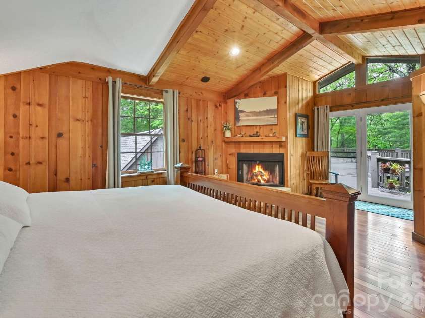 29 Shadow Brook Drive, Flat Rock, NC 28731.  MLS# CAR4386878, YatesRealty ID 28503. 