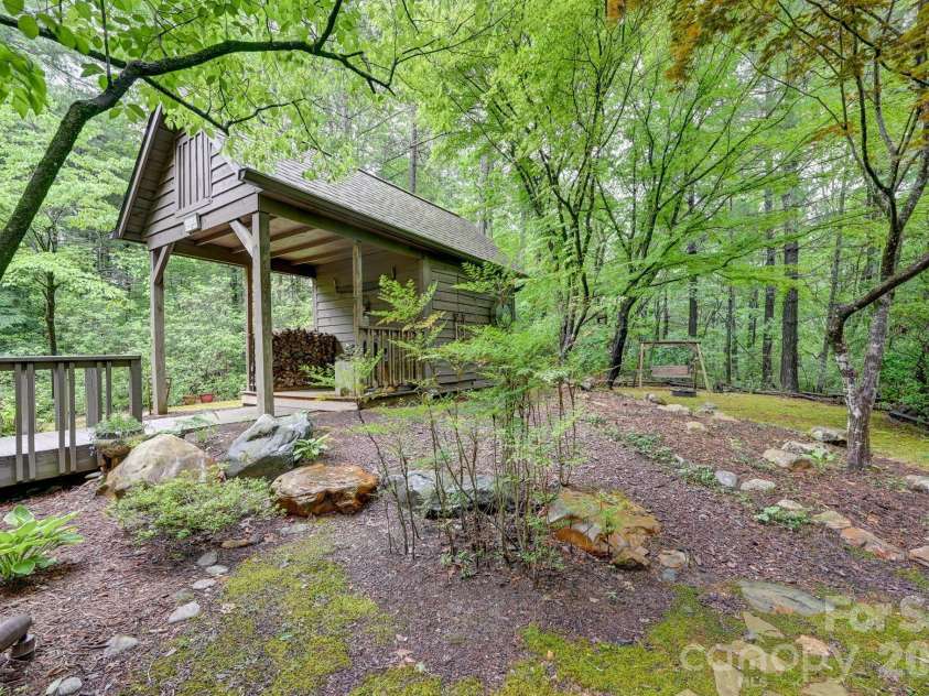 29 Shadow Brook Drive, Flat Rock, NC 28731.  MLS# CAR4386878, YatesRealty ID 28503. 