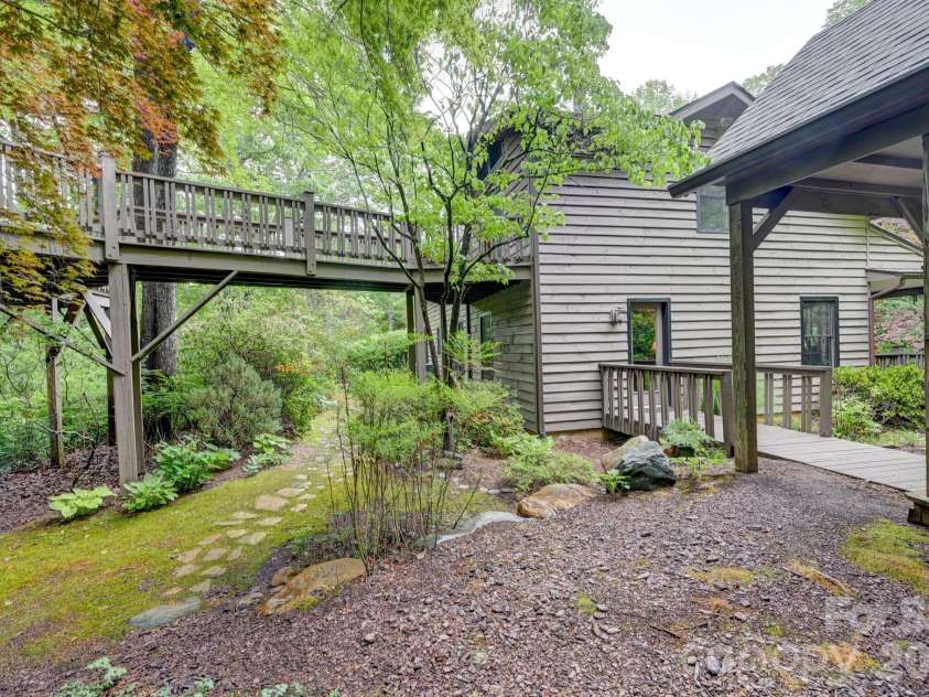 29 Shadow Brook Drive, Flat Rock, NC 28731.  MLS# CAR4386878, YatesRealty ID 28503. 