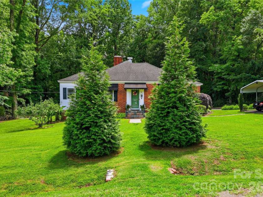 106 Maple Street, Fort Mill, SC 29715.  MLS# CAR4388689, YatesRealty ID 28504. Another view of the front