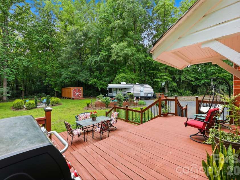 106 Maple Street, Fort Mill, SC 29715.  MLS# CAR4388689, YatesRealty ID 28504. Multi-tier deck