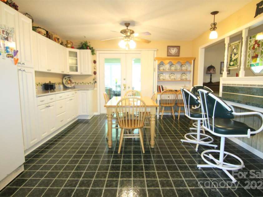 3616 Raven Hill Drive, Gastonia, NC 28056.  MLS# CAR4279742, YatesRealty ID 28504. 