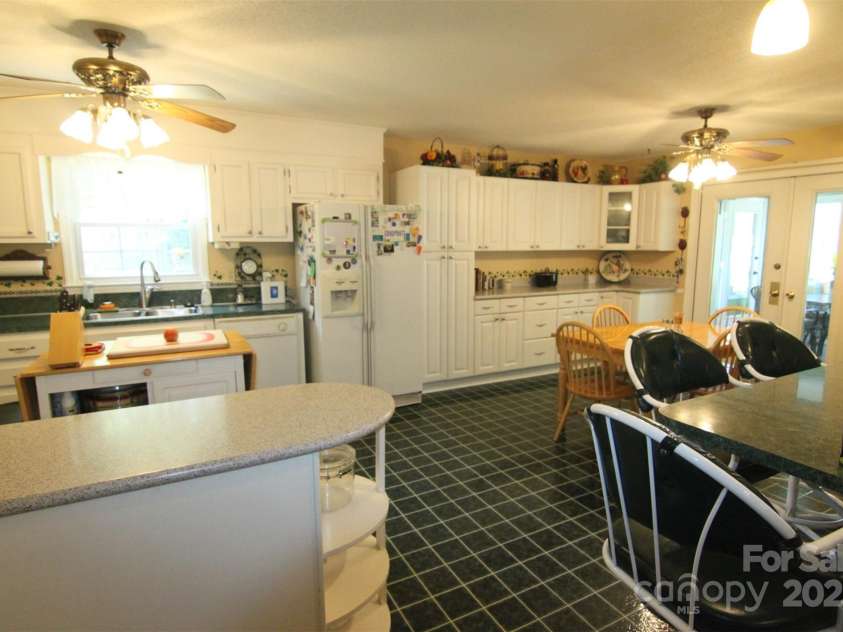 3616 Raven Hill Drive, Gastonia, NC 28056.  MLS# CAR4279742, YatesRealty ID 28504. 