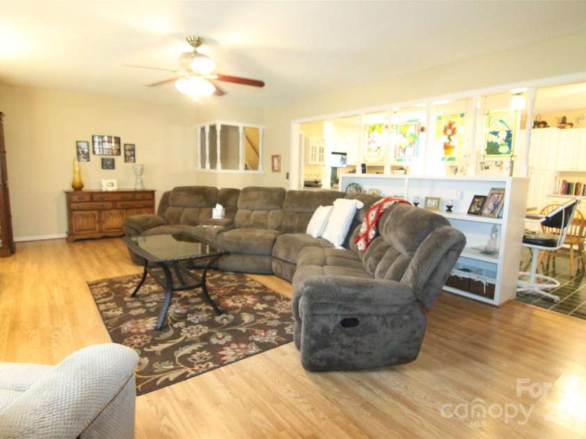 3616 Raven Hill Drive, Gastonia, NC 28056.  MLS# CAR4279742, YatesRealty ID 28504. 