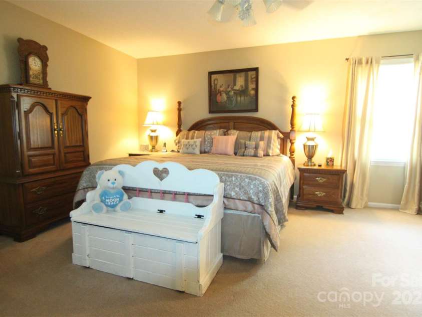 3616 Raven Hill Drive, Gastonia, NC 28056.  MLS# CAR4279742, YatesRealty ID 28504. 