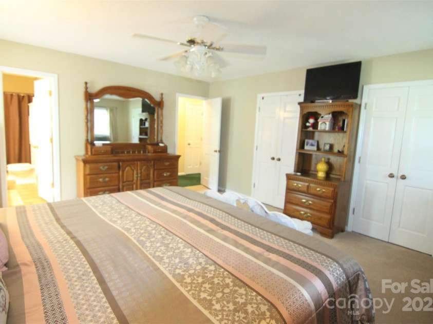 3616 Raven Hill Drive, Gastonia, NC 28056.  MLS# CAR4279742, YatesRealty ID 28504. 