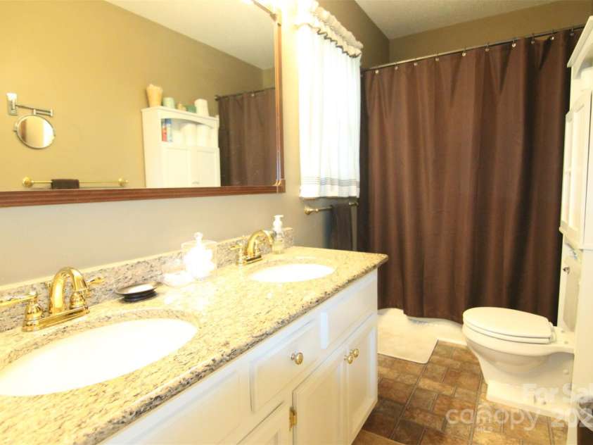 3616 Raven Hill Drive, Gastonia, NC 28056.  MLS# CAR4279742, YatesRealty ID 28504. 