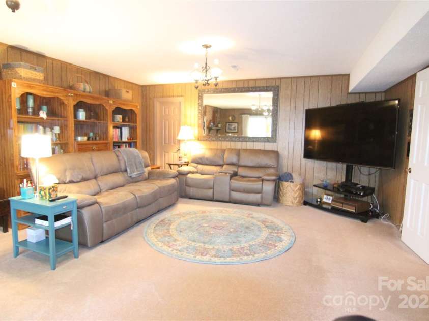 3616 Raven Hill Drive, Gastonia, NC 28056.  MLS# CAR4279742, YatesRealty ID 28504. 