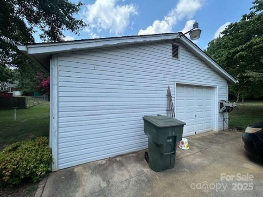 3616 Raven Hill Drive, Gastonia, NC 28056.  MLS# CAR4279742, YatesRealty ID 28504. 