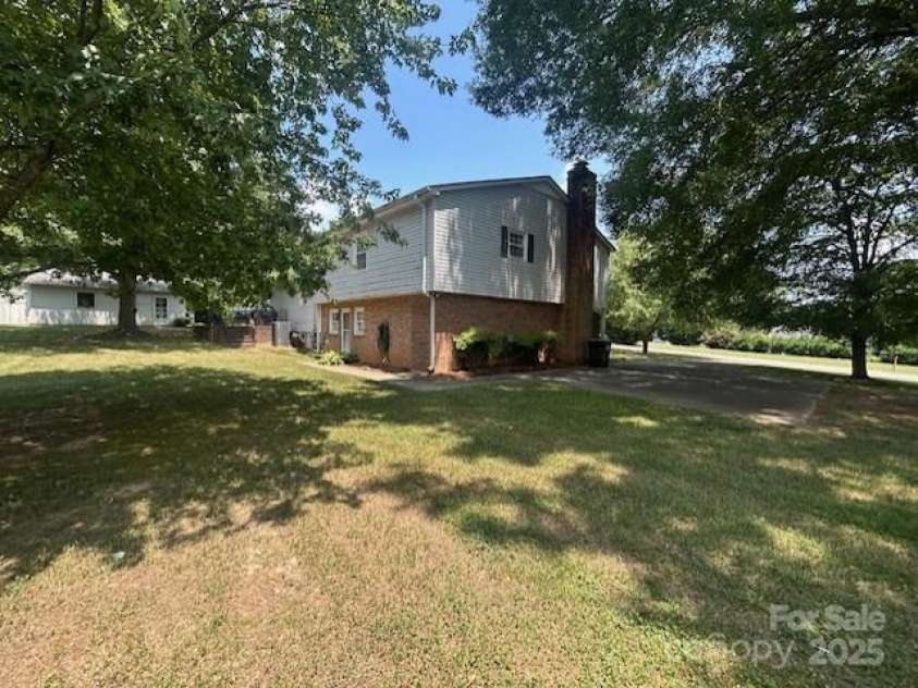 3616 Raven Hill Drive, Gastonia, NC 28056.  MLS# CAR4279742, YatesRealty ID 28504. 