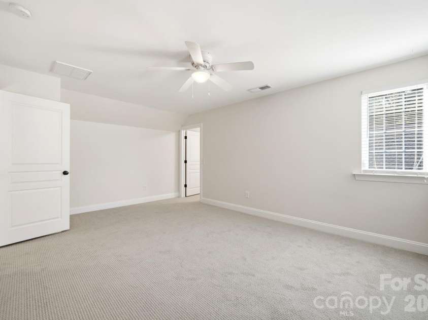 122 Friendfield Drive, Fort Mill, SC 29715.  MLS# CAR4390030, YatesRealty ID 28505. 