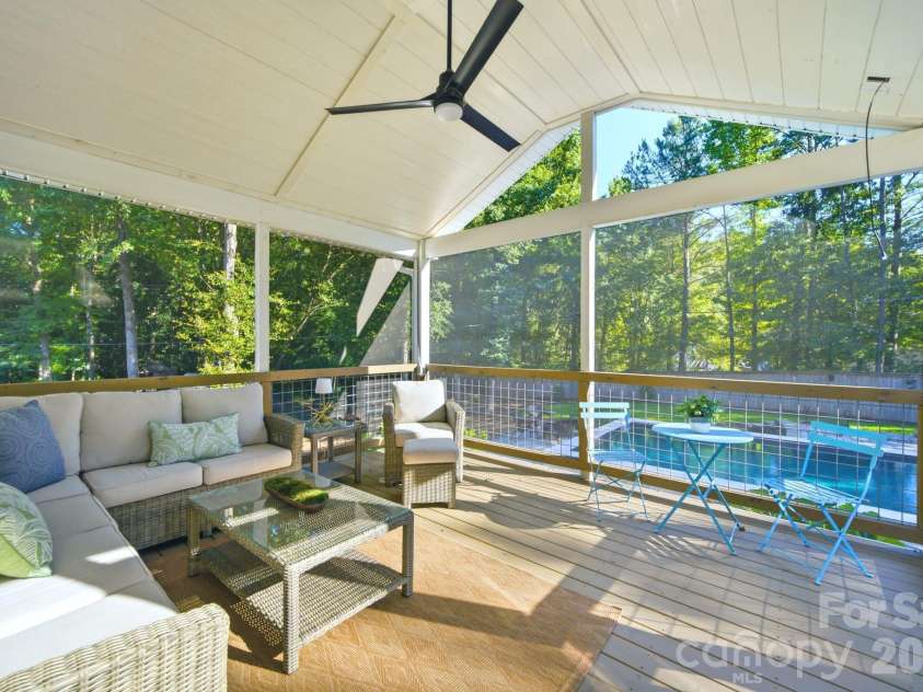 122 Friendfield Drive, Fort Mill, SC 29715.  MLS# CAR4390030, YatesRealty ID 28505. 