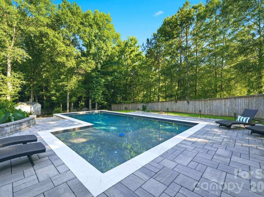 122 Friendfield Drive, Fort Mill, SC 29715.  MLS# CAR4390030, YatesRealty ID 28505. 