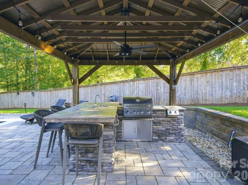 122 Friendfield Drive, Fort Mill, SC 29715.  MLS# CAR4390030, YatesRealty ID 28505. 