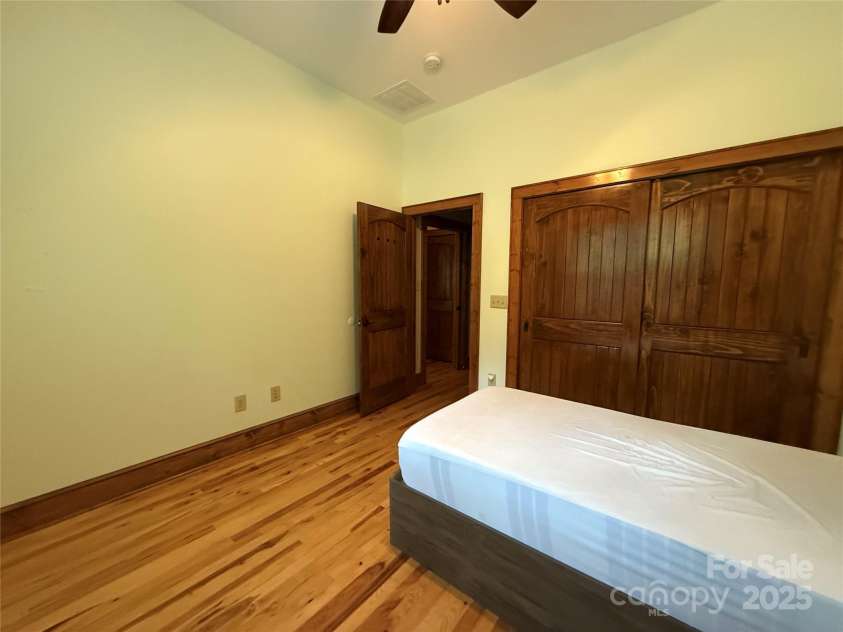 167 Rough Ridge Road, Sugar Mountain, NC 28604.  MLS# CAR4280706, YatesRealty ID 28505. Bedroom