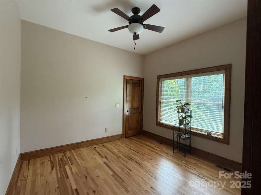 167 Rough Ridge Road, Sugar Mountain, NC 28604.  MLS# CAR4280706, YatesRealty ID 28505. Bedroom/Office