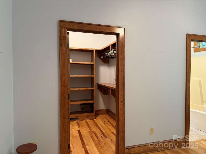 167 Rough Ridge Road, Sugar Mountain, NC 28604.  MLS# CAR4280706, YatesRealty ID 28505. Master Closet