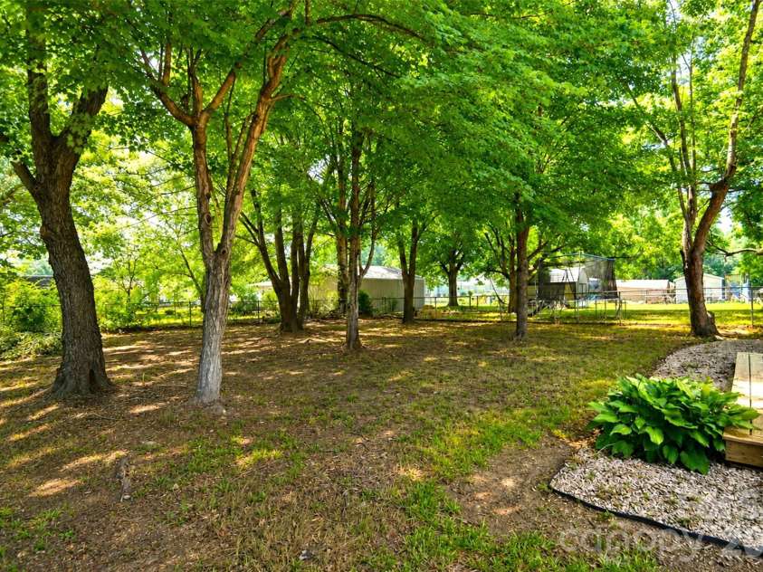 1002 Laura Avenue, Kannapolis, NC 28083.  MLS# CAR4388533, YatesRealty ID 28506. 