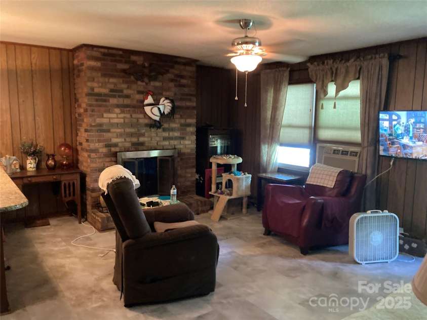 663 Bishs Way, Lincolnton, NC 28092.  MLS# CAR4280778, YatesRealty ID 28506. 
