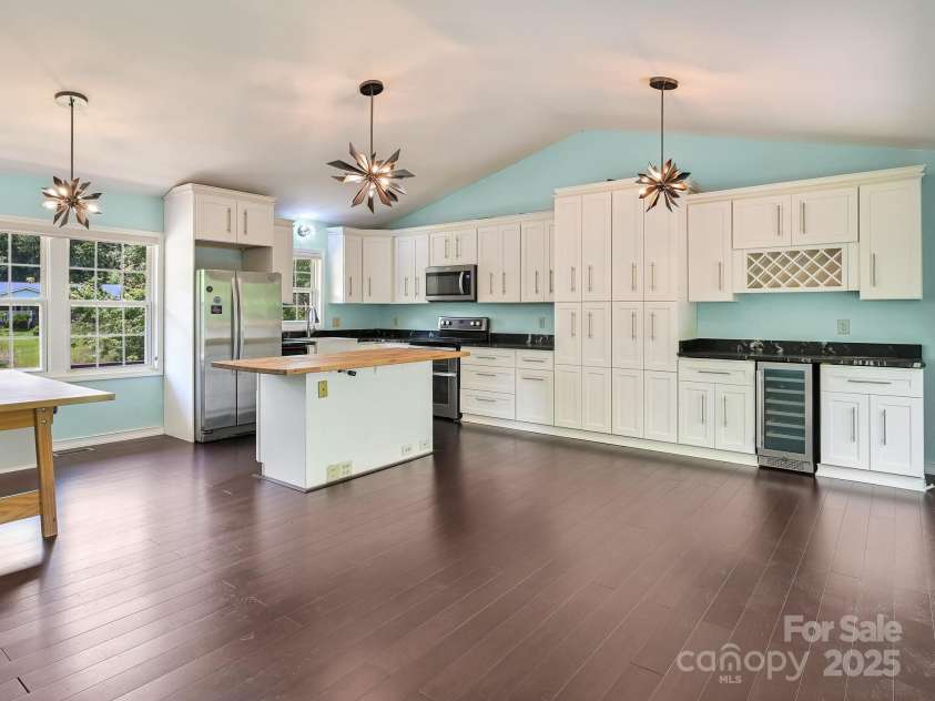 14 Spring Lake Drive, Fletcher, NC 28732.  MLS# CAR4270829, YatesRealty ID 28509. Awesome Kitchen Cabinet Storage