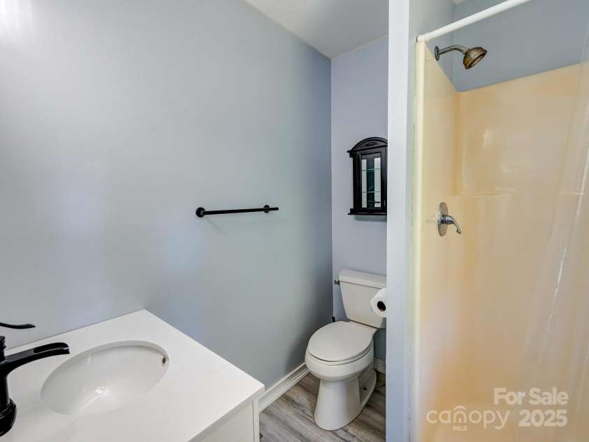 14 Spring Lake Drive, Fletcher, NC 28732.  MLS# CAR4325037, YatesRealty ID 28509. Primary Bath with Shower 
