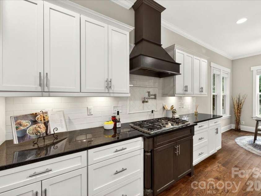 1624 Brook Road, Charlotte, NC 28205.  MLS# CAR4377757, YatesRealty ID 28509. 