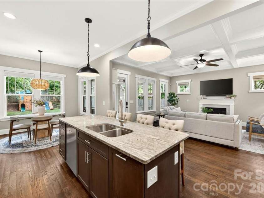 1624 Brook Road, Charlotte, NC 28205.  MLS# CAR4377757, YatesRealty ID 28509. 
