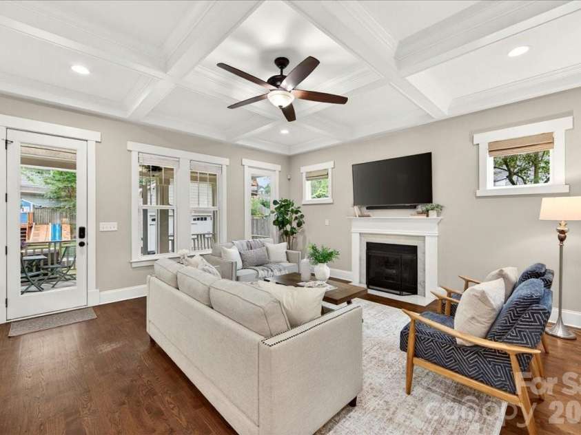 1624 Brook Road, Charlotte, NC 28205.  MLS# CAR4377757, YatesRealty ID 28509. Gas Fireplace