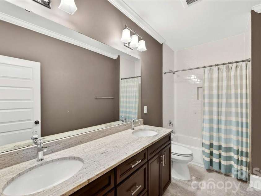 1624 Brook Road, Charlotte, NC 28205.  MLS# CAR4377757, YatesRealty ID 28509. Hall bath upstairs
