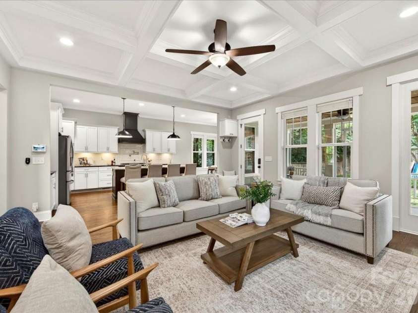 1624 Brook Road, Charlotte, NC 28205.  MLS# CAR4377757, YatesRealty ID 28509. Open floorplan with lots of windows