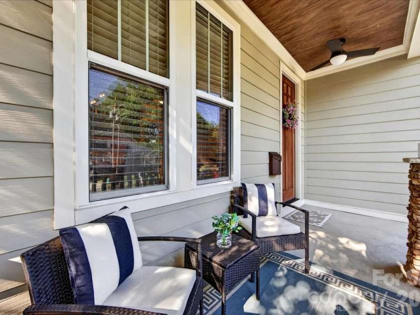 1624 Brook Road, Charlotte, NC 28205.  MLS# CAR4377757, YatesRealty ID 28509. Welcome Home!!