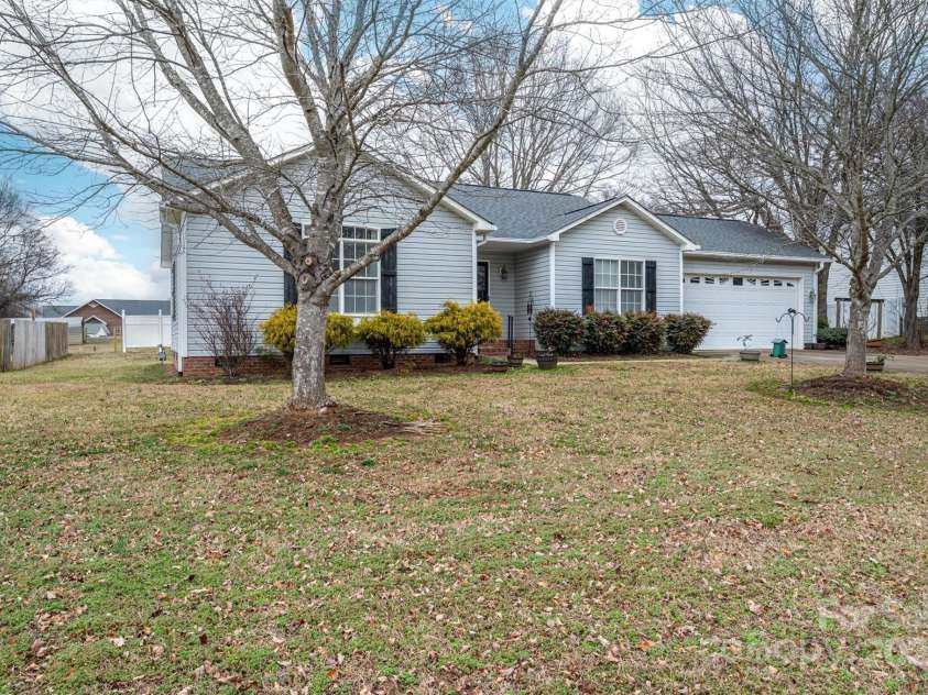3248 St Vincent Drive, Claremont, NC 28610.  MLS# CAR4222266, YatesRealty ID 2851. 