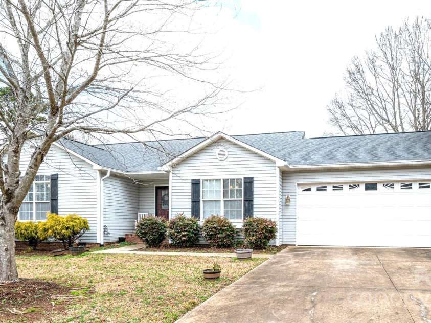 3248 St Vincent Drive, Claremont, NC 28610.  MLS# CAR4222266, YatesRealty ID 2851. 